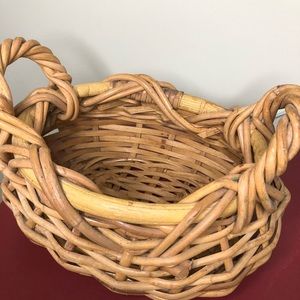 Vintage Accents - Vintage Wicker Basket Vintage Accents - Vintage Wicker Basket